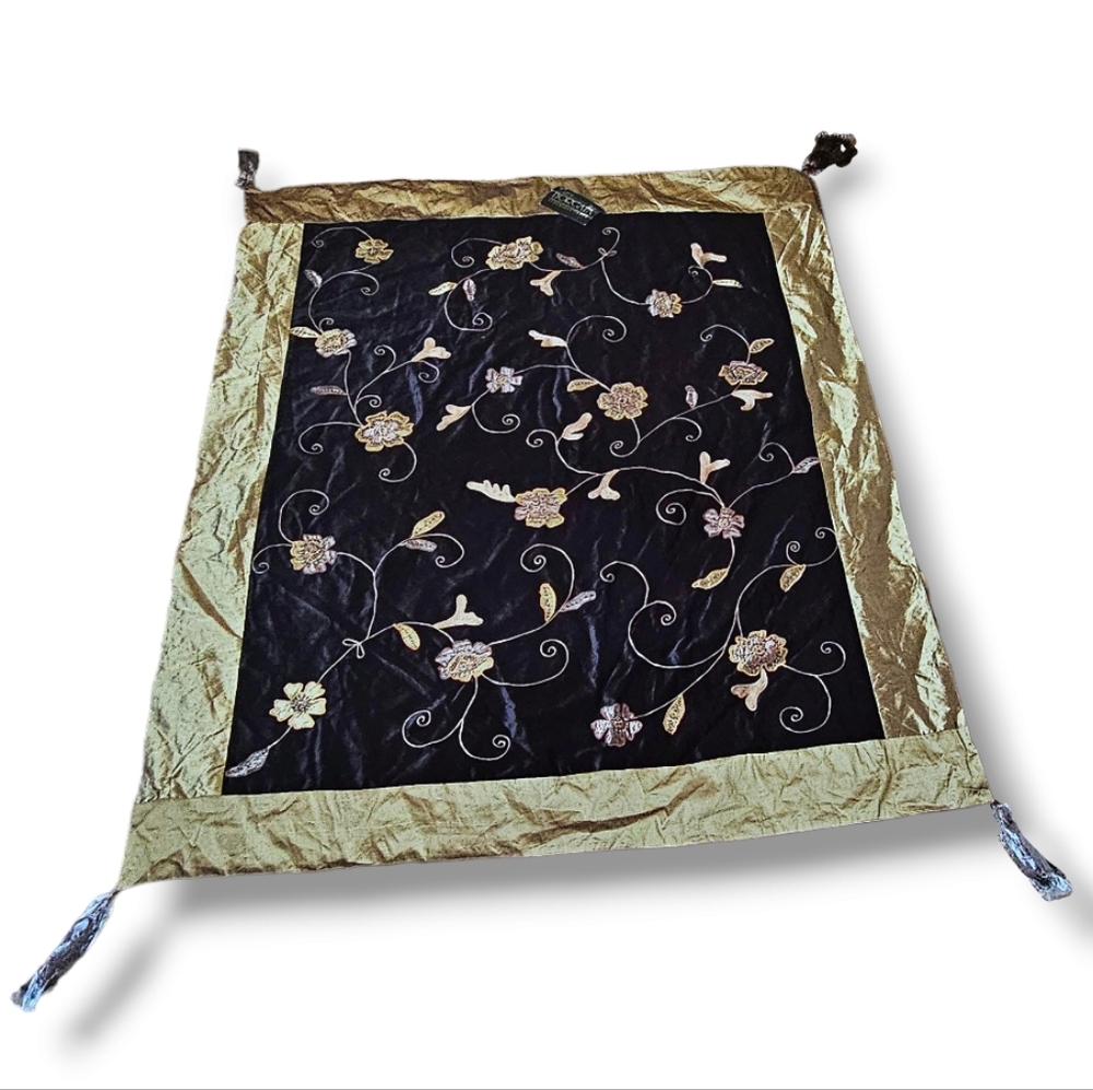 NWT Borgata Luxurious Throw